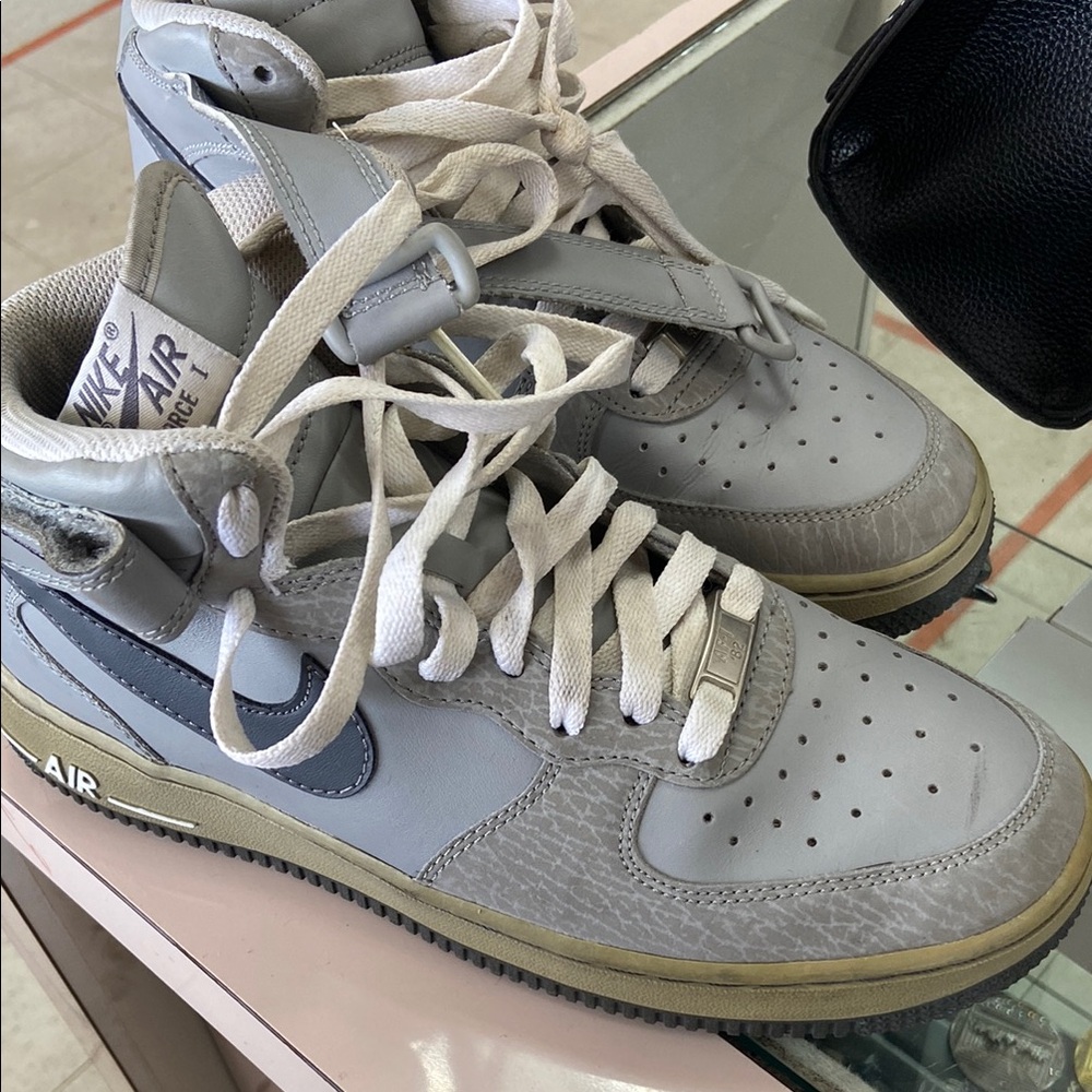 Nike Air Force 1 Gray Sneakers